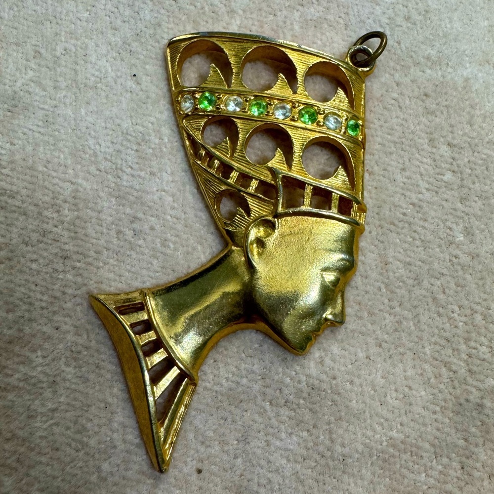 Nefertiti Gold Pendant with Rhinestones